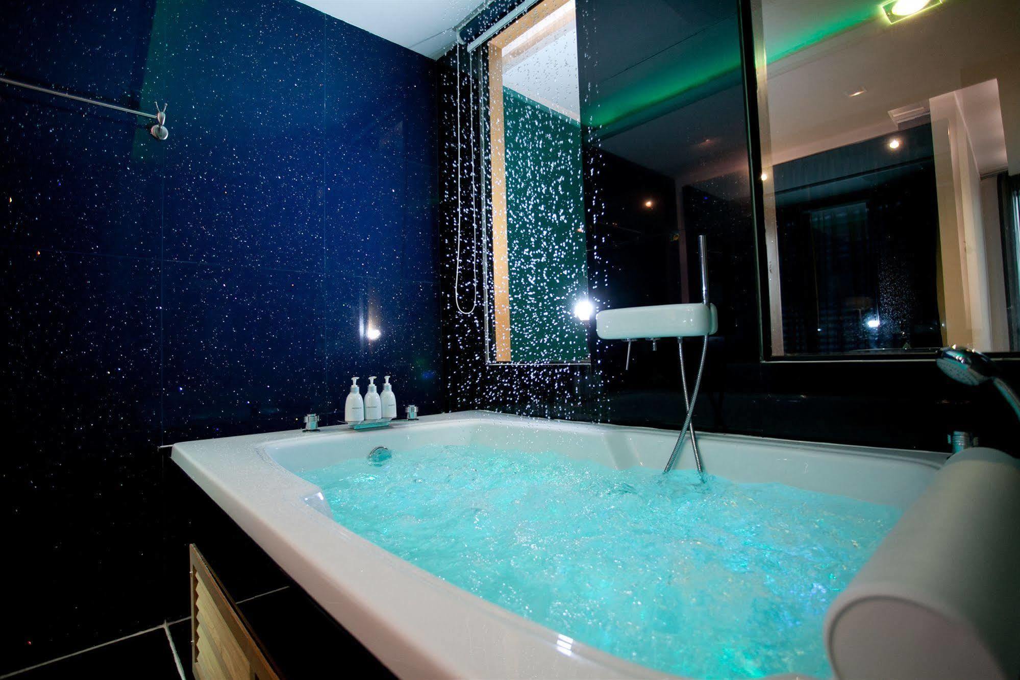 Sea Cono Boutique Hotel Phuket Eksteriør billede