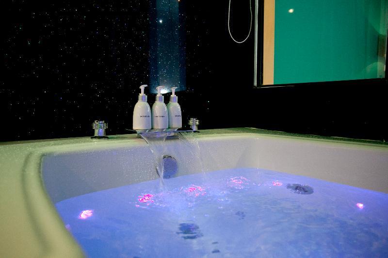 Sea Cono Boutique Hotel Phuket Eksteriør billede
